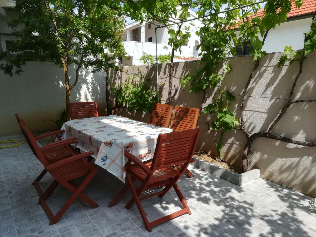 Apartments Vito Nin Exterior foto